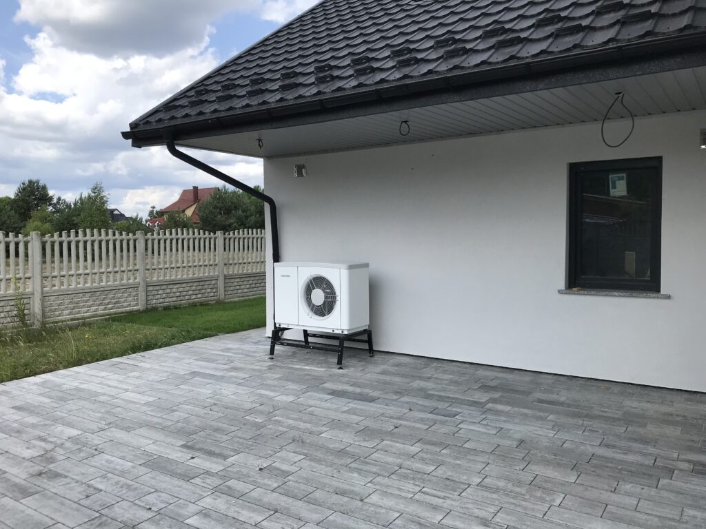 pompa ciepła hydraulik pionki